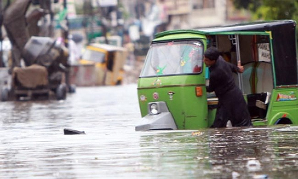 पाकिस्तानको खैबर र पञ्जाब प्रान्तमा भीषण वर्षा, २८ जनाको मृत्यु