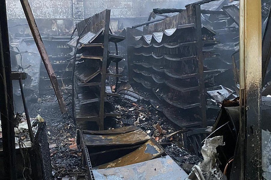 पसल नचलेपछि बीमाबाट २ करोड लिने योजना बनाएर आफ्नै पसलमा आगजनी