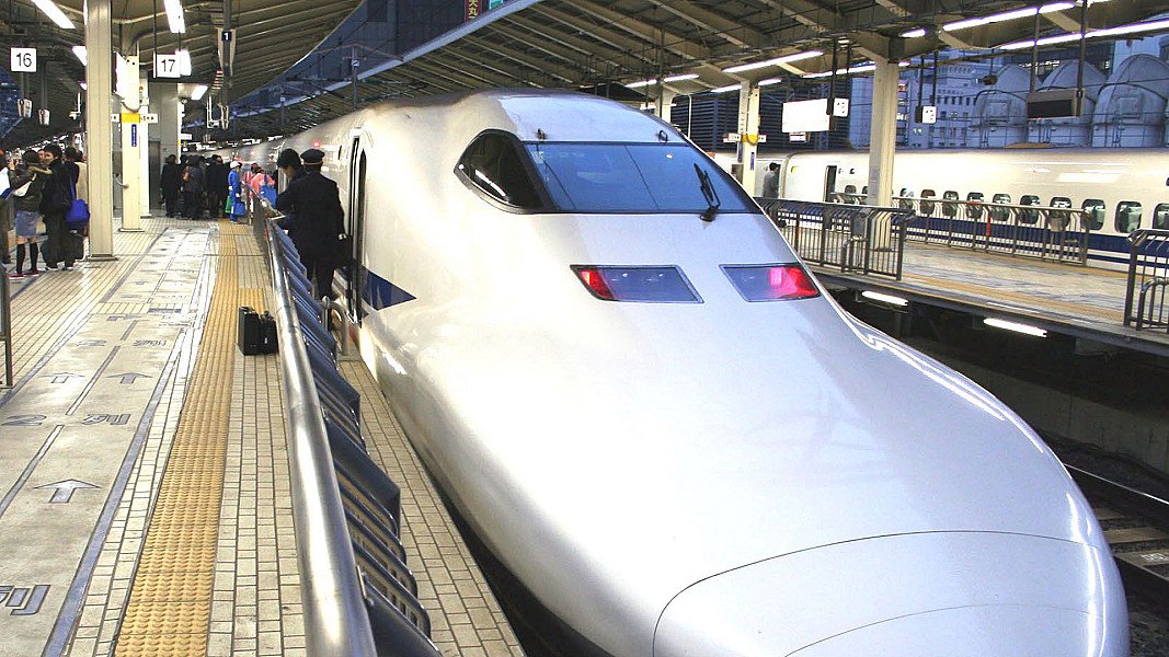 जापानमा आँधीका कारण बुलेट रेल सेवा बन्द